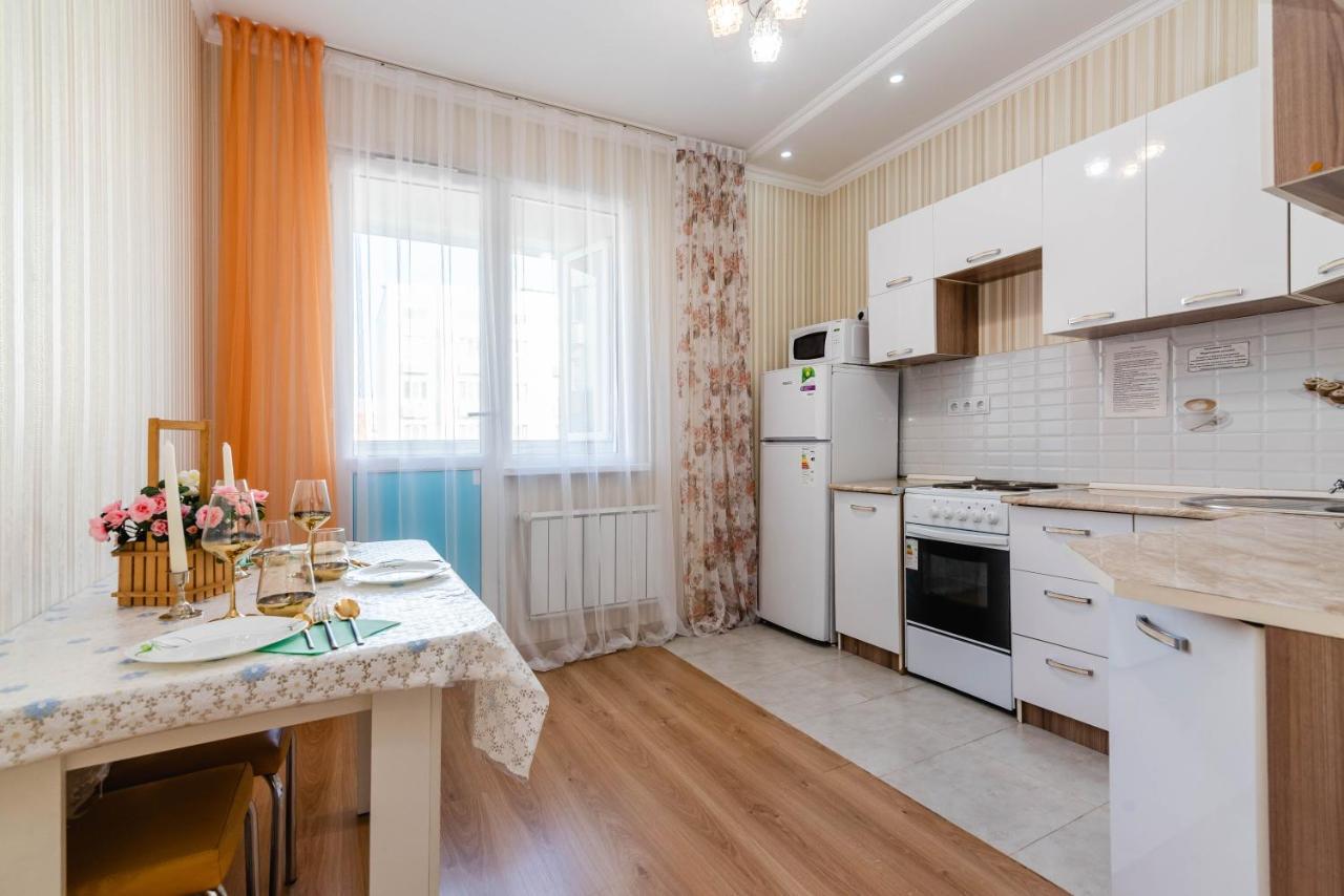 Akvarel Apartment Near Adk Alma-Ata Buitenkant foto